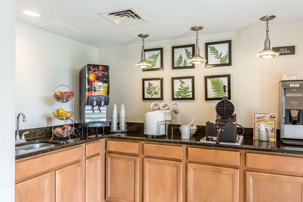 Quality Inn Grasonville Étterem fotó